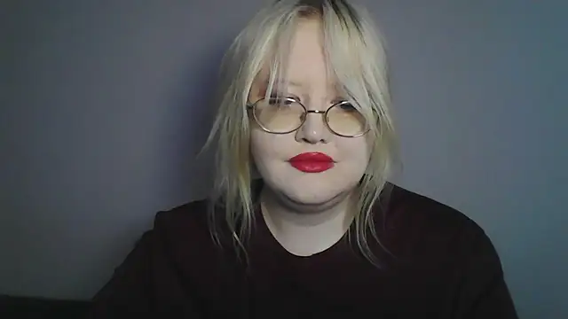 Snapshot of Elayne_Sweet chatting on 06-27-26, 06:08 Elayne Sweet online show from 06-27-26, 06:08