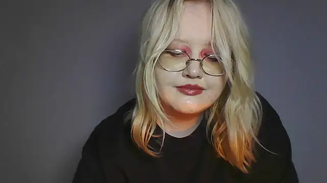 Snapshot of Elayne_Sweet chatting on 06-29-26, 10:15 Elayne Sweet online show from 06-29-26, 10:15
