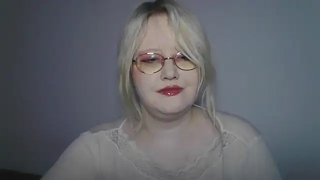 Snapshot of Elayne_Sweet chatting on 06-28-26, 06:09 Elayne Sweet online show from 06-28-26, 06:09