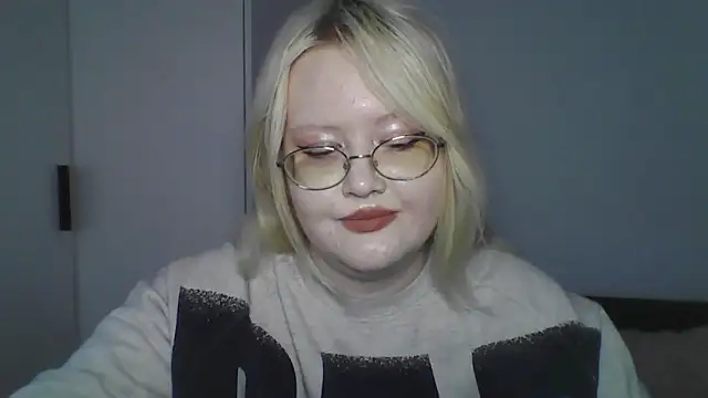 Snapshot of Elayne_Sweet chatting on 05-19-26, 06:09 Elayne Sweet online show from 05-19-26, 06:09