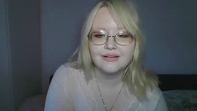 Snapshot of Elayne_Sweet chatting on 04-29-26, 06:17 Elayne Sweet online show from 04-29-26, 06:17