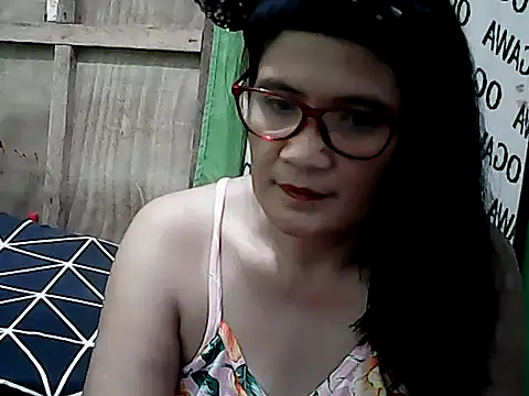 PinayZaira online show from 04-17-26, 05:54