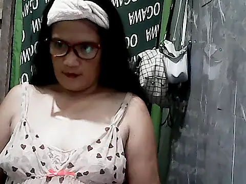 PinayZaira online show from 04-13-26, 10:08