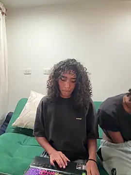 Sun lynx Love online show from 04-15-26, 06:23