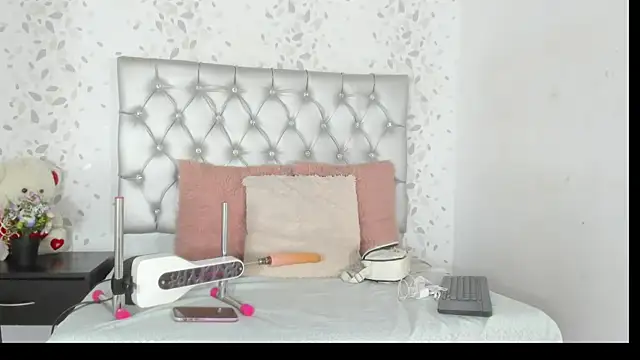 Snapshot of brenda_sofia69 chatting on 07-25-26, 01:06 brenda sofia69 online show from 07-25-26, 01:06