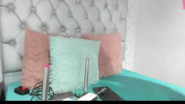 Snapshot of brenda_sofia69 chatting on 06-01-26, 01:33 brenda sofia69 online show from 06-01-26, 01:33