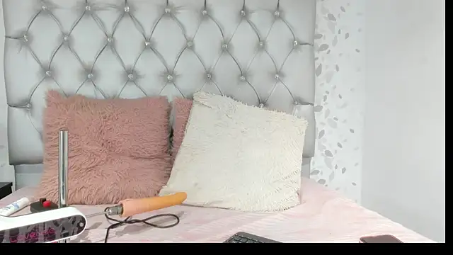 Snapshot of brenda_sofia69 chatting on 07-28-26, 04:39 brenda sofia69 online show from 07-28-26, 04:39