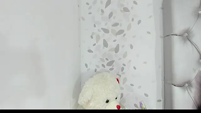 Snapshot of brenda_sofia69 chatting on 06-11-26, 03:09 brenda sofia69 online show from 06-11-26, 03:09