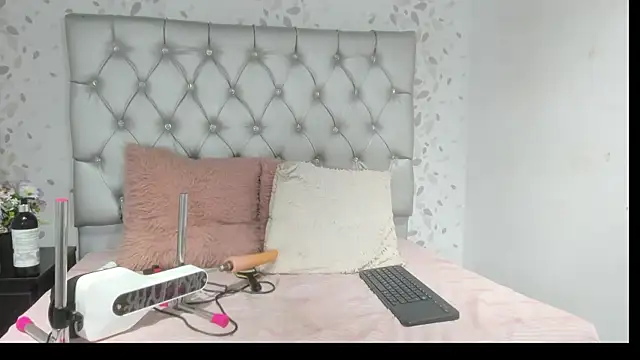 Snapshot of brenda_sofia69 chatting on 07-28-26, 07:39 brenda sofia69 online show from 07-28-26, 07:39