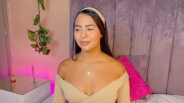 Snapshot of angelicaa_garcia chatting on 04-26-26, 12:13 angelicaa garcia online show from 04-26-26, 12:13