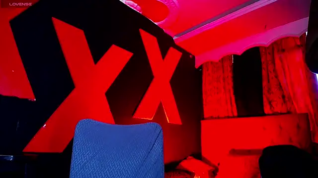 AlanFox1 online show from 05-04-26, 01:36