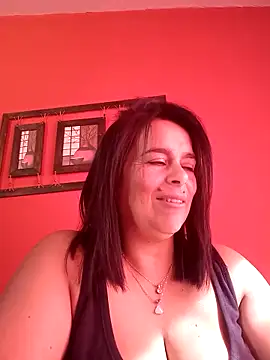 lucianamorocha online show from 05-12-26, 04:46