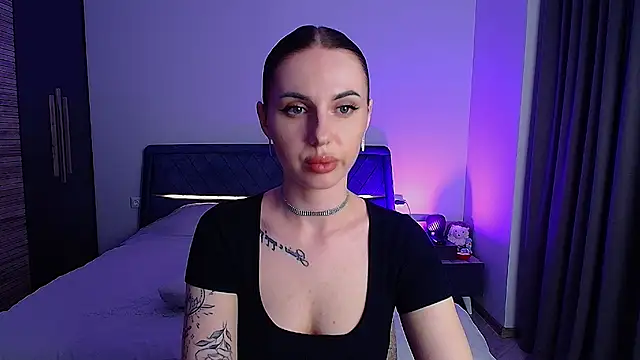 Sour Berry  online show from 04-28-26, 05:06