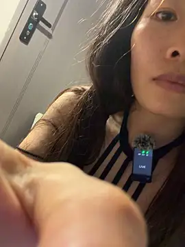 Xiaoyunduo1 online show from 05-20-26, 07:27