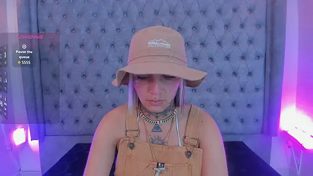 Gyal Smith online show from 05-09-26, 03:10