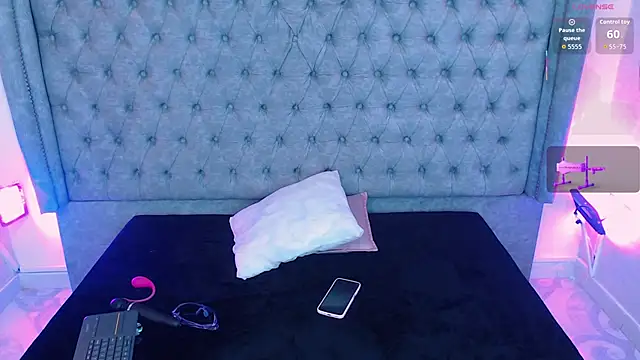 Gyal Smith online show from 04-19-26, 04:02