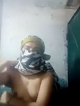 riya12  online show from 04-23-26, 09:16