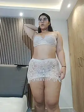 sofie cutess online show from 06-25-26, 03:37