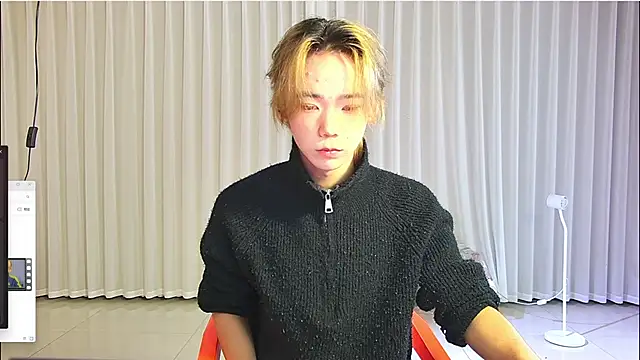 Snapshot of wumei-001 chatting on 04-04-26, 04:30 wumei-001 online show from 04-04-26, 04:30