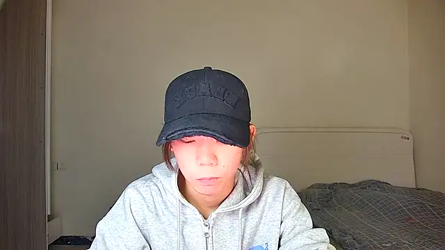 Snapshot of wumei-001 chatting on 04-27-26, 11:36 wumei-001 online show from 04-27-26, 11:36