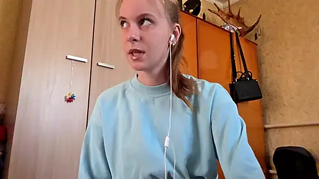 DonnaKuc online show from 04-01-26, 06:15