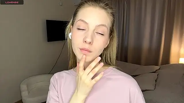 SofiaVelour online show from 04-02-26, 01:18