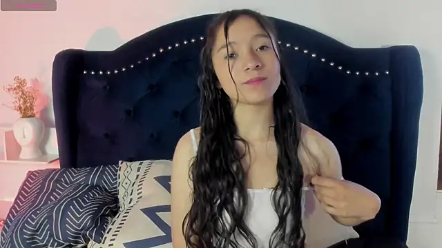 Honney Bunny18 online show from 04-04-26, 02:34
