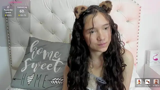 Honney Bunny18 online show from 04-19-26, 08:22