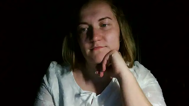 Snapshot of TinaKittyX chatting on 05-03-26, 09:40 TinaKittyX online show from 05-03-26, 09:40