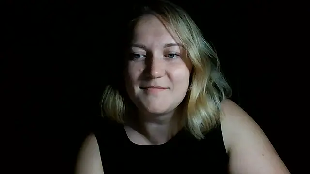 Snapshot of TinaKittyX chatting on 06-03-26, 08:35 TinaKittyX online show from 06-03-26, 08:35