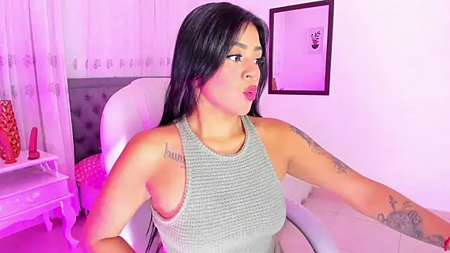Snapshot of Mallorie_Owens chatting on 05-04-26, 05:49 Mallorie Owens online show from 05-04-26, 05:49
