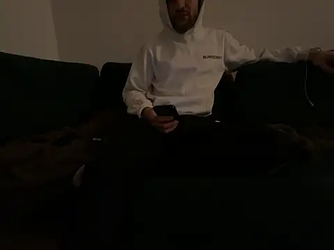 Snapshot of HotTemptation_ chatting on 03-31-26, 09:39 HotTemptation online show from 03-31-26, 09:39