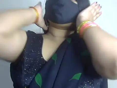 Bitchin Riya online show from 04-15-26, 07:36