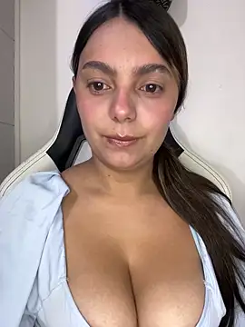 Snapshot of SOFIA_BRIZZ chatting on 04-06-26, 08:04 SOFIA BRIZZ online show from 04-06-26, 08:04