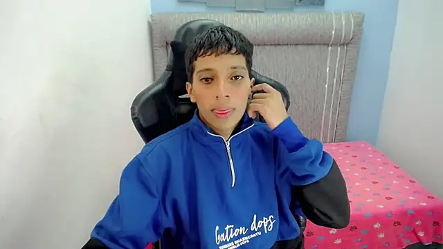 Yei lee  online show from 04-18-26, 03:09