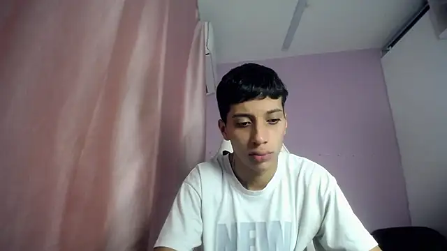 Yei lee  online show from 05-18-26, 02:12