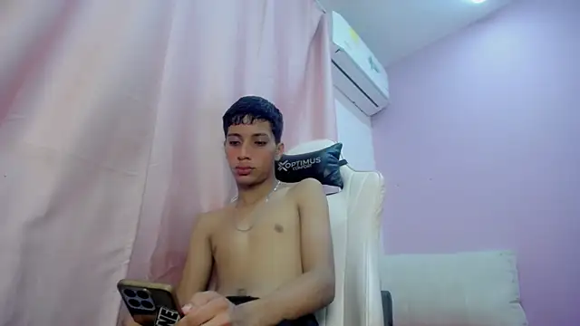 Yei lee  online show from 04-09-26, 08:37