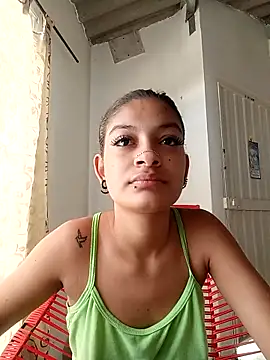 Snapshot of Lyra_Siren chatting on 04-04-26, 04:46 Lyra Siren online show from 04-04-26, 04:46