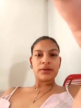Snapshot of Lyra_Siren chatting on 04-17-26, 02:42 Lyra Siren online show from 04-17-26, 02:42