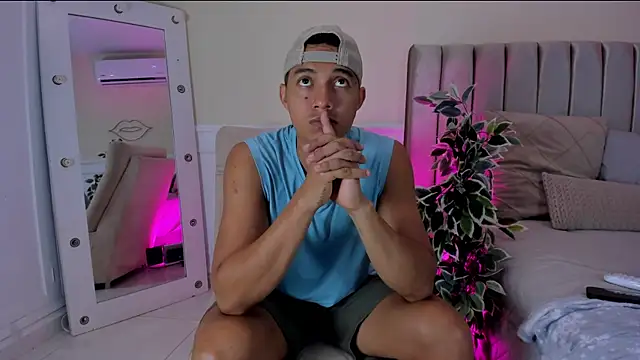 Snapshot of Joseph_smith_ chatting on 04-13-26, 03:32 Joseph smith online show from 04-13-26, 03:32