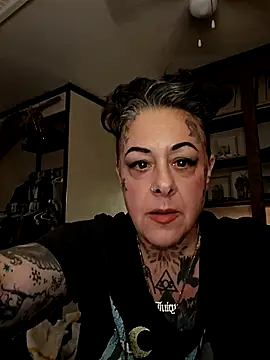 Snapshot of Kitty_bang chatting on 04-01-26, 05:20 Kitty bang online show from 04-01-26, 05:20