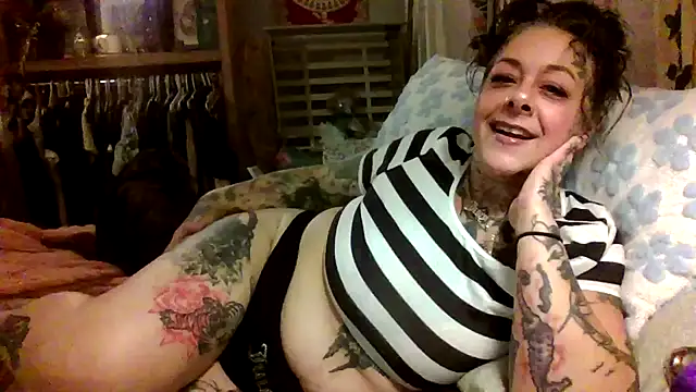 Kitty bang online show from 06-02-26, 05:18