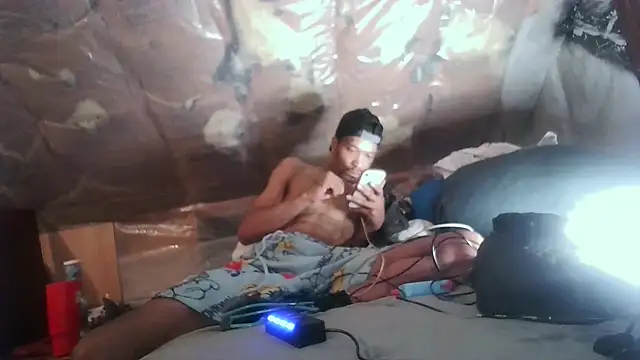 Snapshot of JRNBLU44 chatting on 04-03-26, 12:33 JRNBLU44 online show from 04-03-26, 12:33