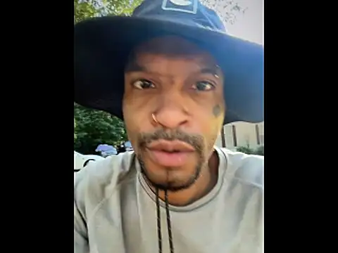 JRNBLU44 online show from 05-10-26, 10:44
