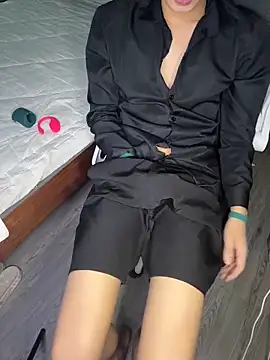 tuanhip online show from 05-08-26, 02:15