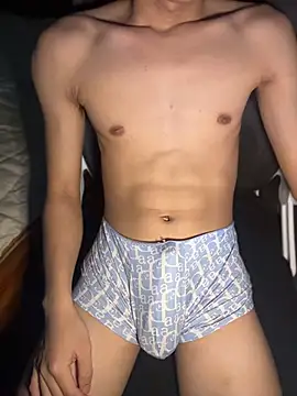 tuanhip online show from 04-19-26, 03:29