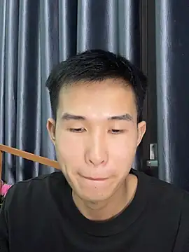 tuanhip online show from 04-04-26, 01:17