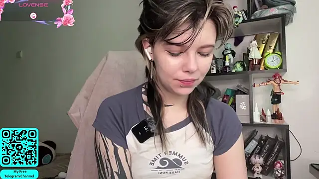 MadalynNosel online show from 06-10-26, 07:09