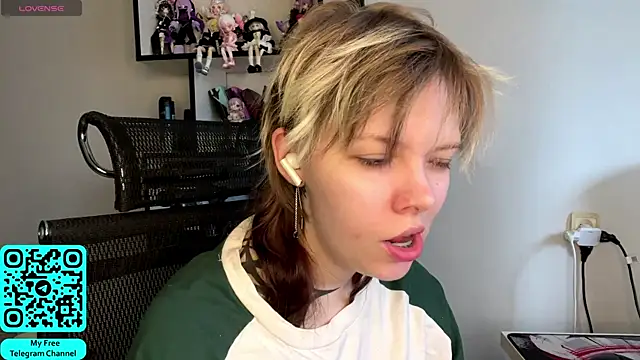 MadalynNosel online show from 04-11-26, 07:05