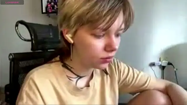 MadalynNosel online show from 04-12-26, 07:11